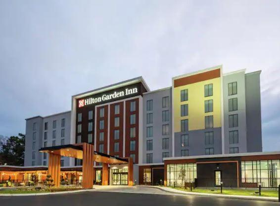 Hilton Garden Inn Visalia, Ca Exterior photo